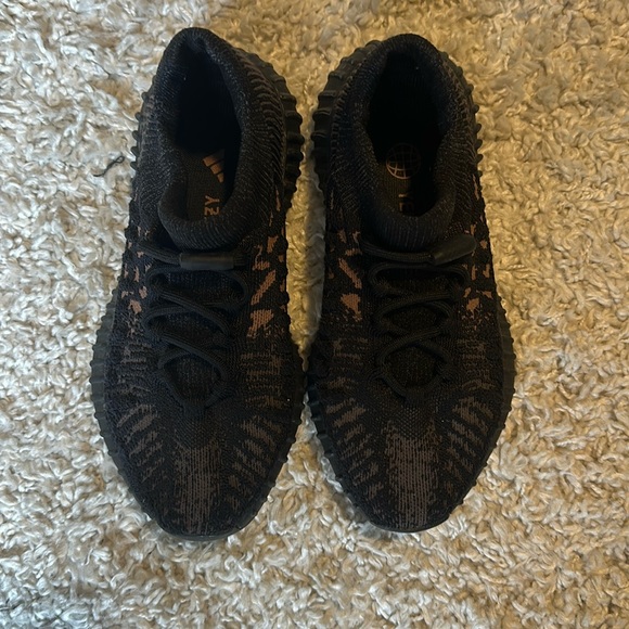 Yeezy Boost 350 - Picture 1 of 4